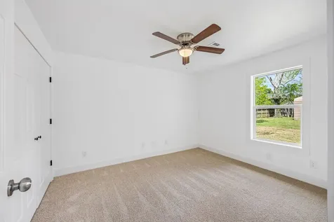 1214 Main Street Alvin TX 77511