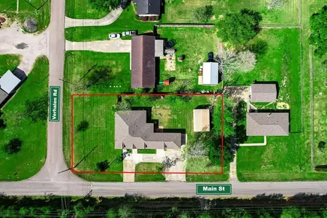1214 Main Street Alvin TX 77511