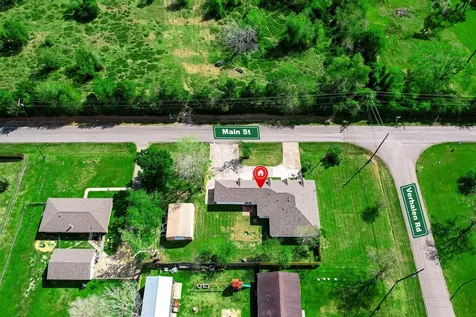 1214 Main Street Alvin TX 77511