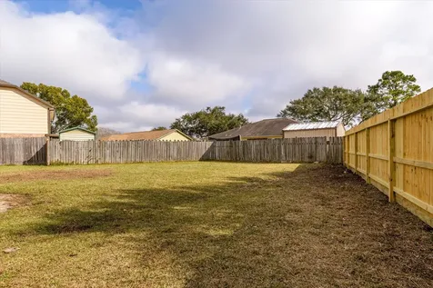 371 Somerset Court Alvin TX 77511