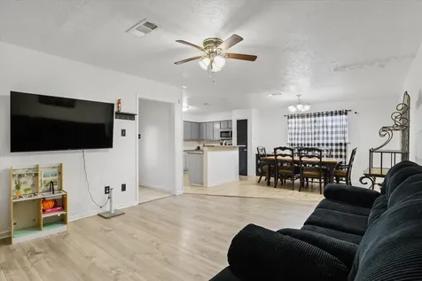 371 Somerset Court Alvin TX 77511