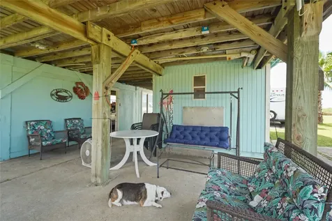 540 Bayou Avenue Anahuac TX 77514