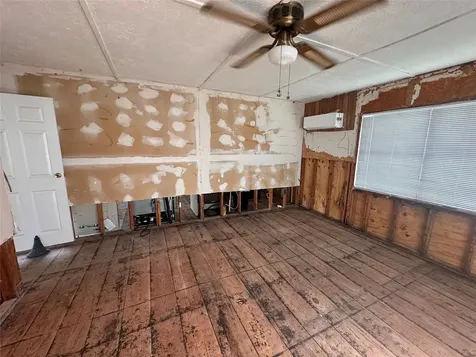 540 Bayou Avenue Anahuac TX 77514