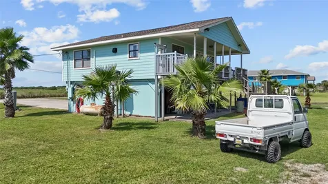 540 Bayou Avenue Anahuac TX 77514