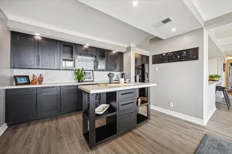 5001 Woodway Drive 1506 Houston TX 77056