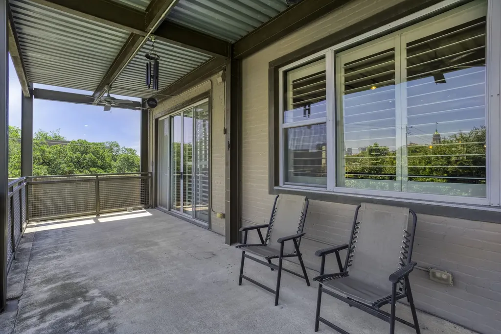 831 S Flores Street 2201 San Antonio TX 78204
