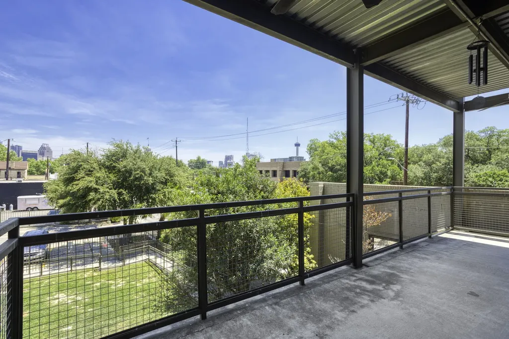 831 S Flores Street 2201 San Antonio TX 78204
