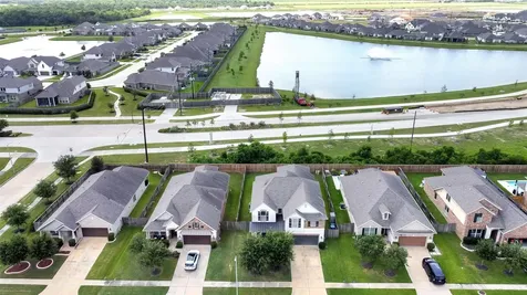 6930 Water Glen Lane Manvel TX 77578