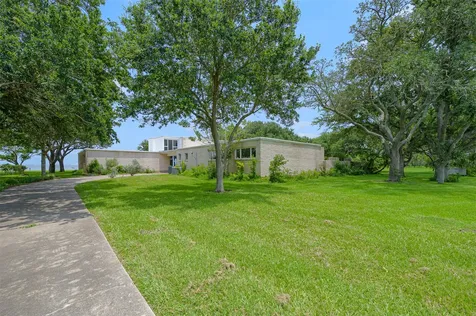 1700 S Virginia Port Lavaca TX 77979