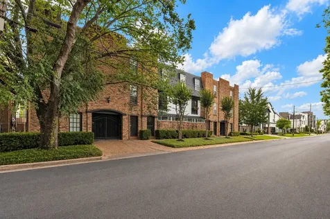 1909 Brun Street 17 Houston TX 77019
