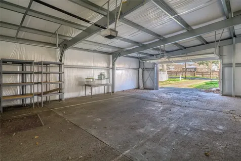 232 S Holland Bellville TX 77418