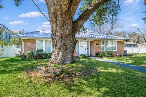 232 S Holland Bellville TX 77418