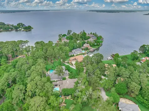 106 Fairwater Drive Montgomery TX 77356