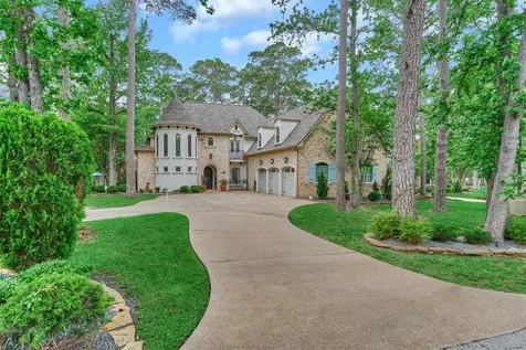 106 Fairwater Drive Montgomery TX 77356