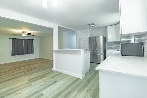 421 W Runk Street Shiner TX 77984