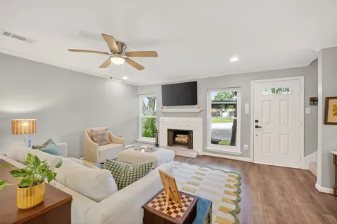 745 Worthshire Street Houston TX 77008