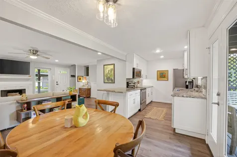 745 Worthshire Street Houston TX 77008