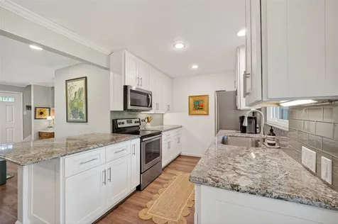 745 Worthshire Street Houston TX 77008