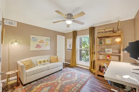 745 Worthshire Street Houston TX 77008