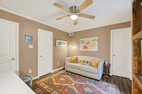 745 Worthshire Street Houston TX 77008