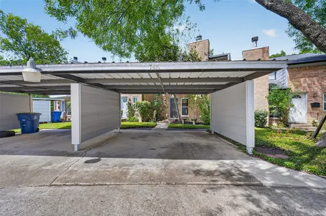 745 Worthshire Street Houston TX 77008