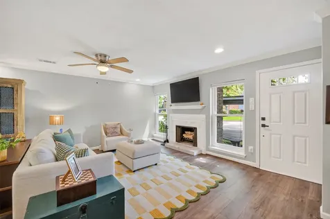 745 Worthshire Street Houston TX 77008