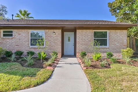 409 Linda Lane Friendswood TX 77546