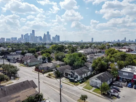 2411 Fulton Street Houston TX 77009