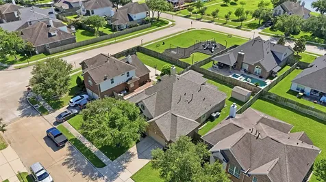 3608 Barrington Court Pearland TX 77584
