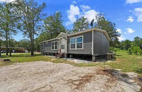 404 County Road 3295 Cleveland TX 77327