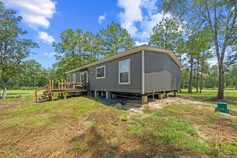 404 County Road 3295 Cleveland TX 77327