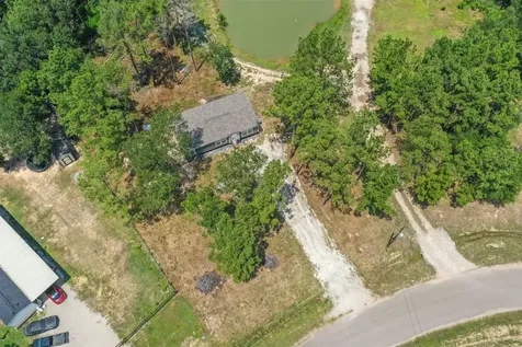 404 County Road 3295 Cleveland TX 77327