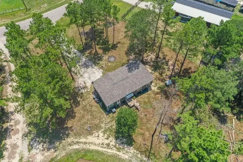 404 County Road 3295 Cleveland TX 77327