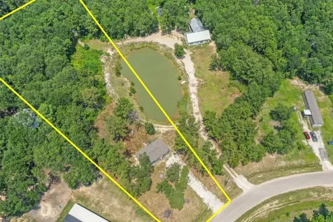 404 County Road 3295 Cleveland TX 77327