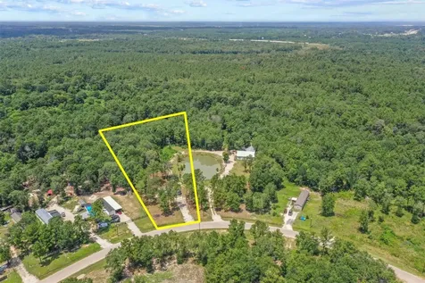 404 County Road 3295 Cleveland TX 77327