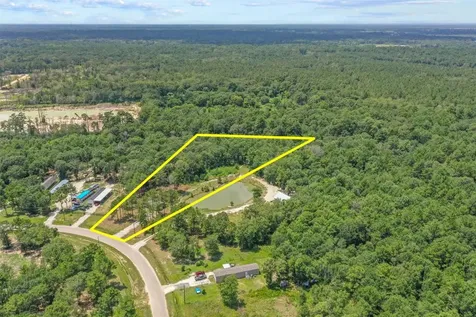 404 County Road 3295 Cleveland TX 77327