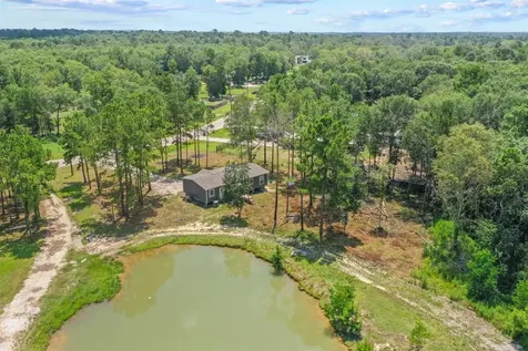 404 County Road 3295 Cleveland TX 77327