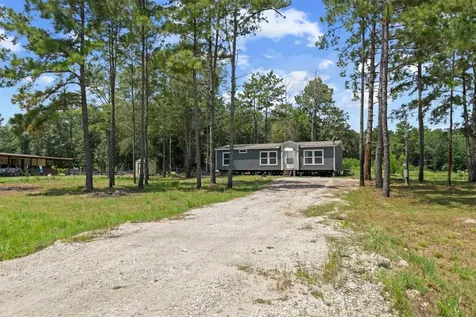 404 County Road 3295 Cleveland TX 77327