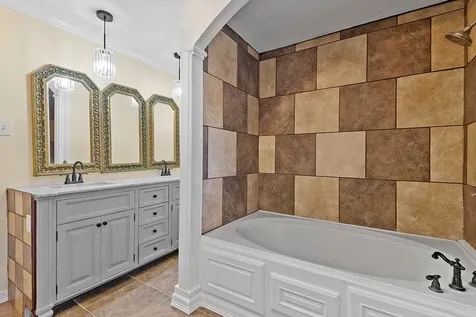 10703 Crestfield Court Houston TX 77070
