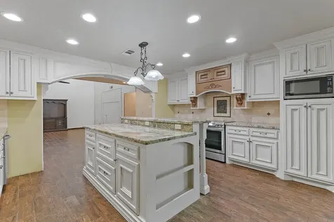 10703 Crestfield Court Houston TX 77070