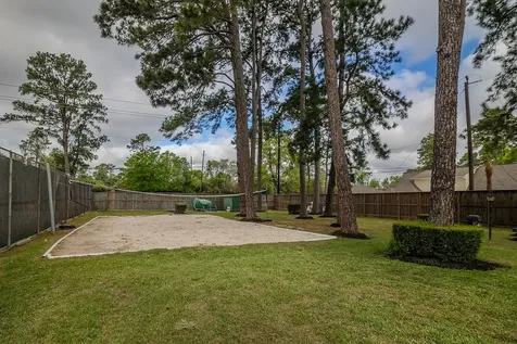 10703 Crestfield Court Houston TX 77070