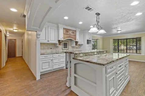 10703 Crestfield Court Houston TX 77070