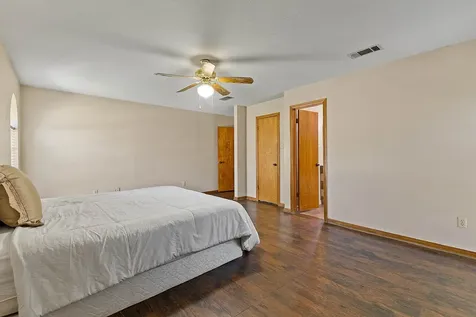 10703 Crestfield Court Houston TX 77070