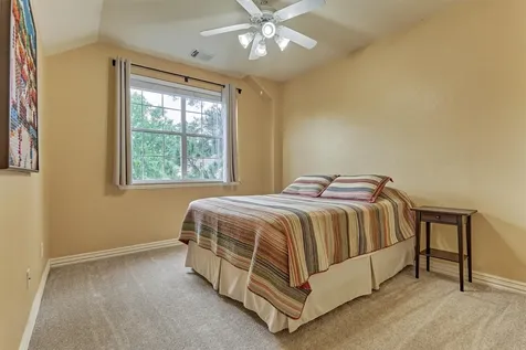 11 N French Oaks Circle The Woodlands TX 77382