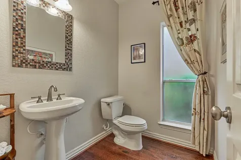 11 N French Oaks Circle The Woodlands TX 77382