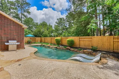 11 N French Oaks Circle The Woodlands TX 77382
