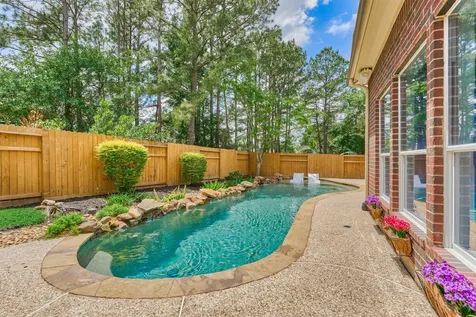 11 N French Oaks Circle The Woodlands TX 77382