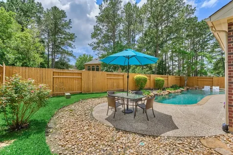 11 N French Oaks Circle The Woodlands TX 77382
