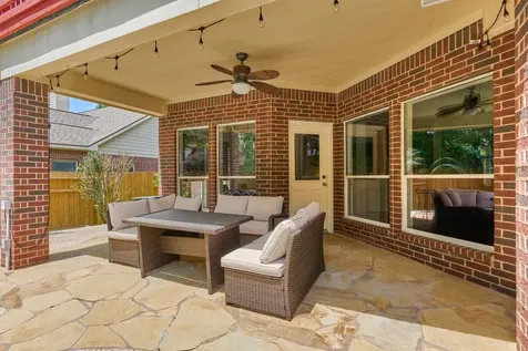11 N French Oaks Circle The Woodlands TX 77382