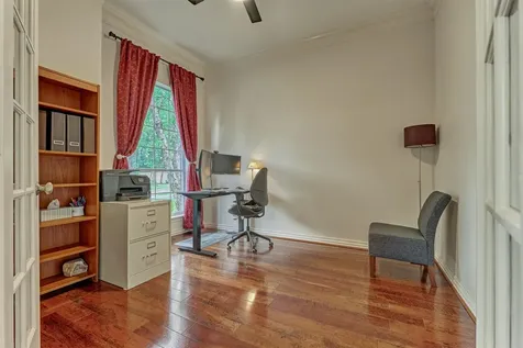 11 N French Oaks Circle The Woodlands TX 77382